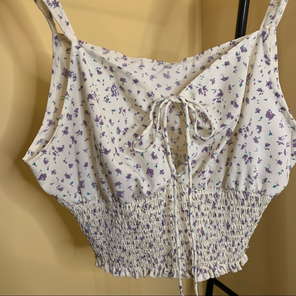 Tank w purple flower detail
